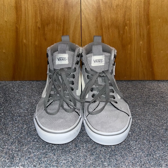 Vans Gray and White Fur-Lined High Top Sneaker. Size 8. EUC - Picture 2 of 6